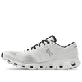 On Cloud X sneaker